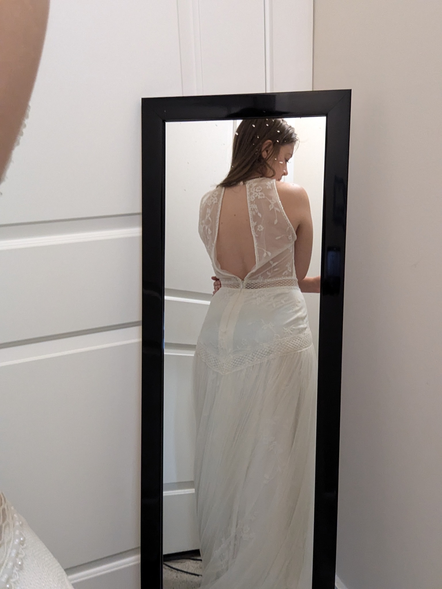 how to tighten a backless dress adjust to lay flat on the back? prom dresses tab Aurelie Long Sleeve Lace Size:XXL/14-16
