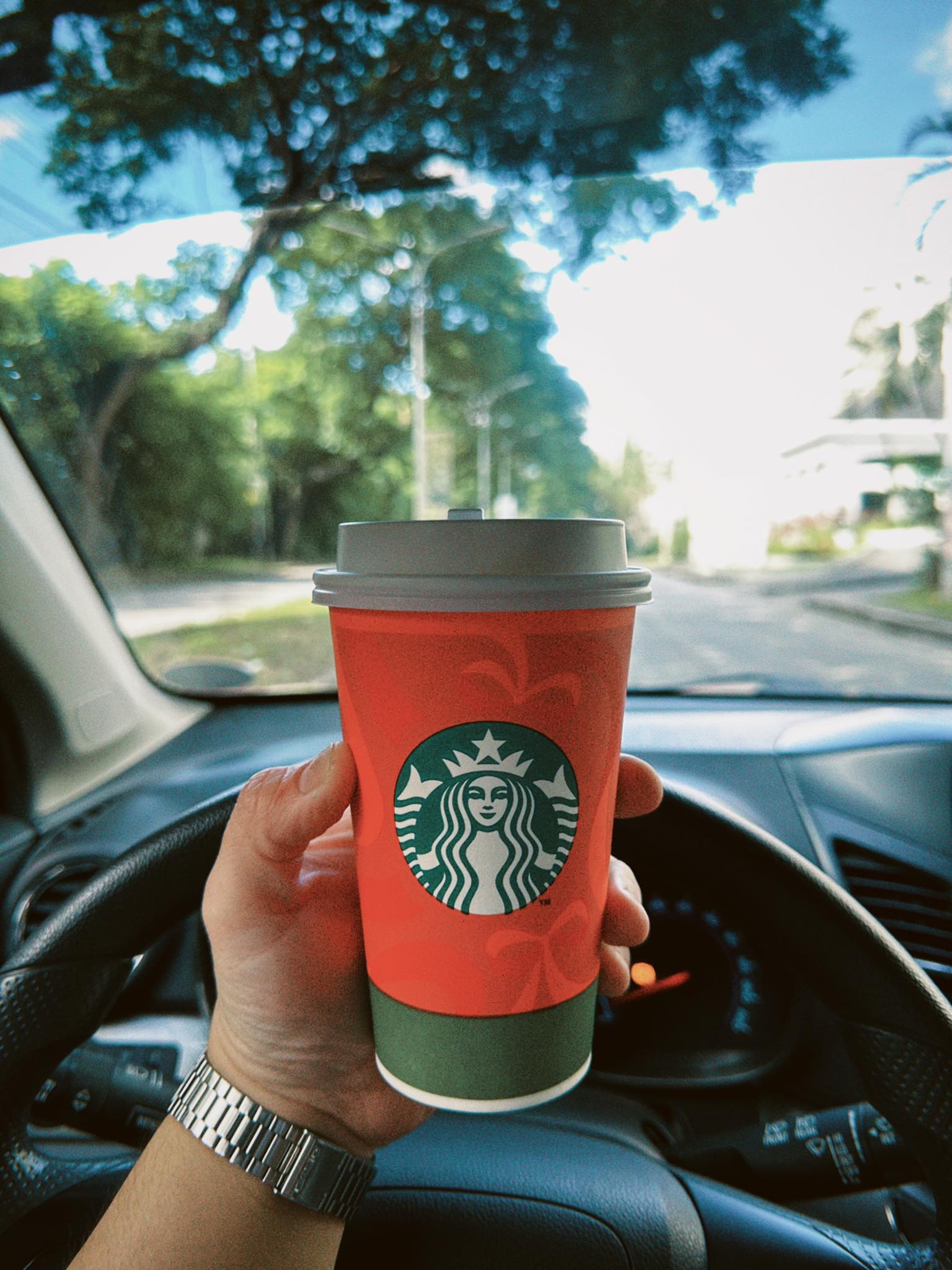 Get ready for the 2025 Starbucks Philippines Traditions Collection  display picture 1