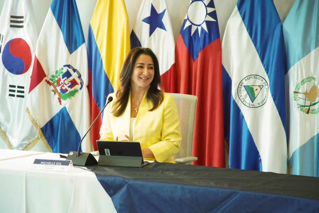 La Ministra Michelle Sol Ministra... - Ministerio de Vivienda | Facebook