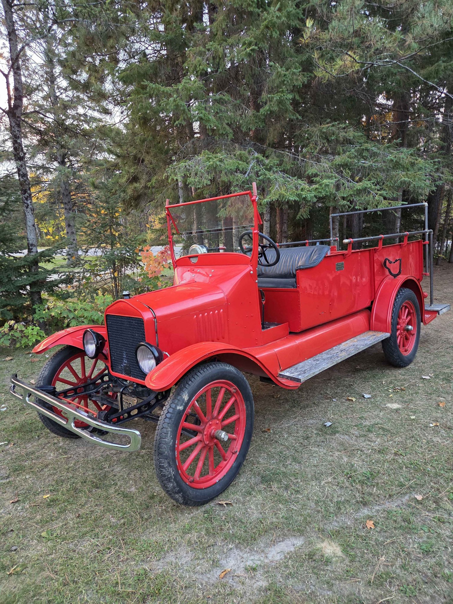 1922 Ford model t · Fire engine
