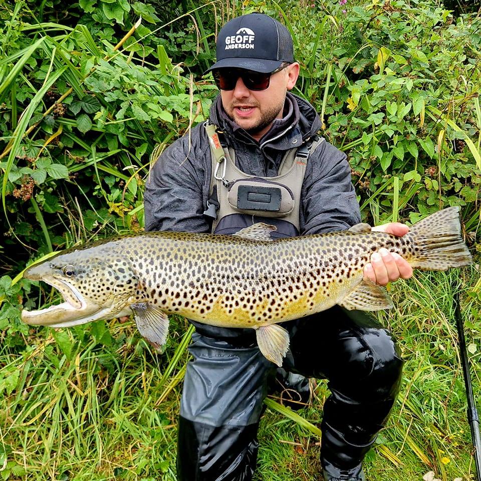 A whole day of experimenting, changing lures, and searching for fish ...