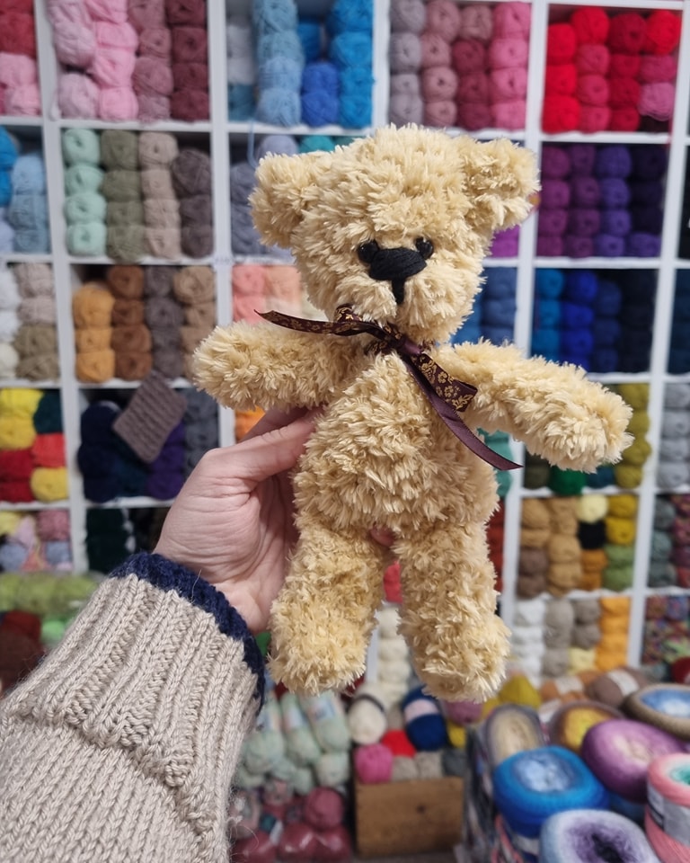 Magic Loop - Free pattern for this teddy 👇👇👇👇👇👇👇... | Facebook