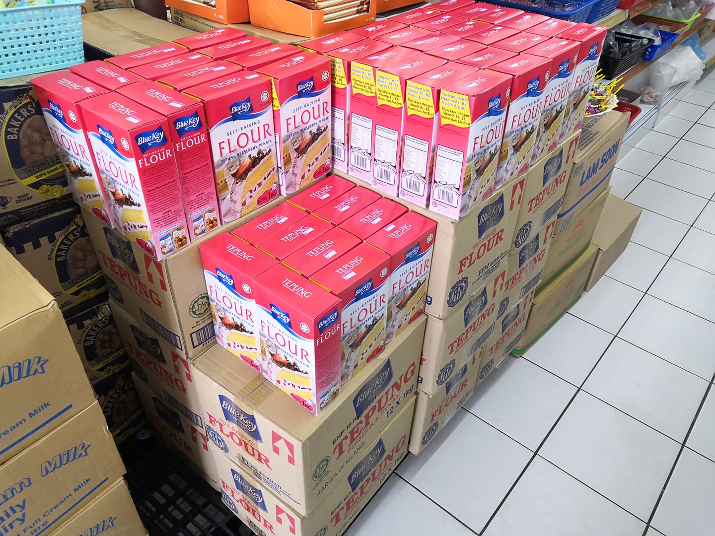 Mfm Self Raising Flour 850g Tepung Naik Sendiri