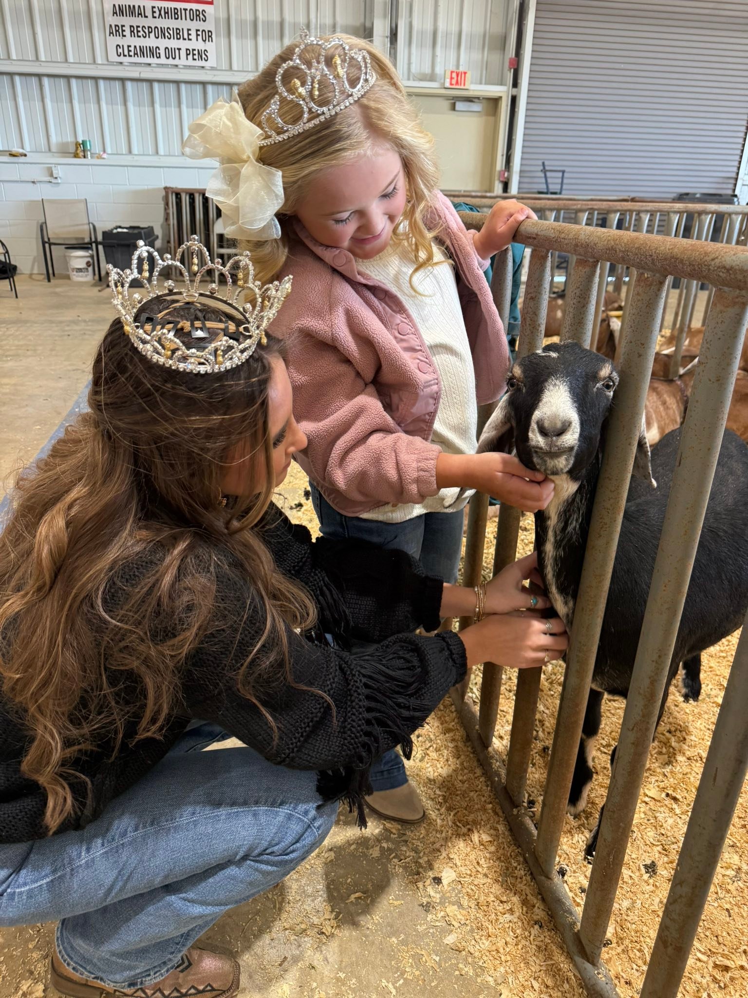 The Queens -... - The Queens - National Peanut Festival