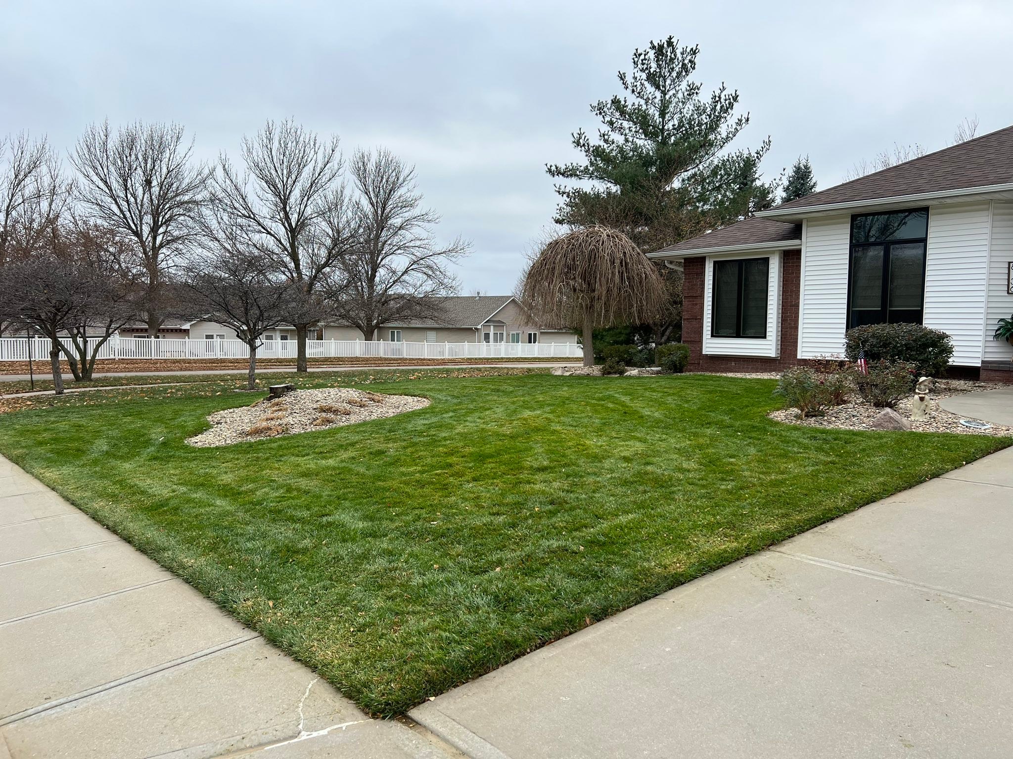 Pristine Green Lawn Services LLC