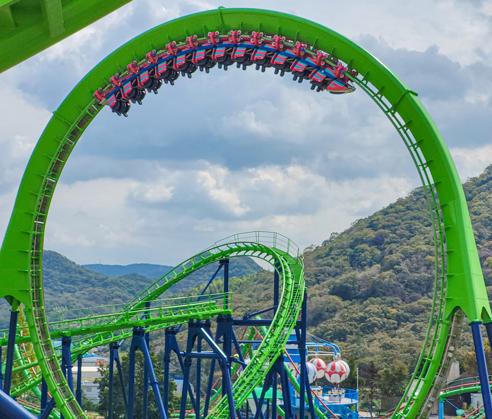 空の境界 コースター Venus is a space-themed roller coaster that used to be located in