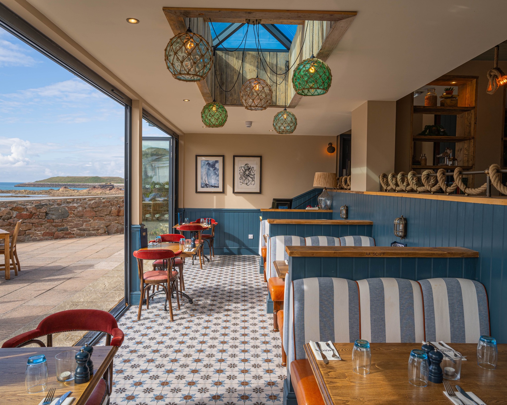 Concorde BGW - A pub with a view, yes please! Take a look...