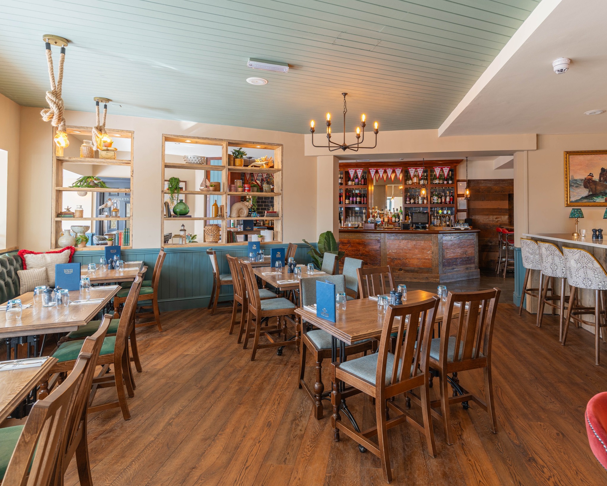 Concorde BGW - A pub with a view, yes please! Take a look...