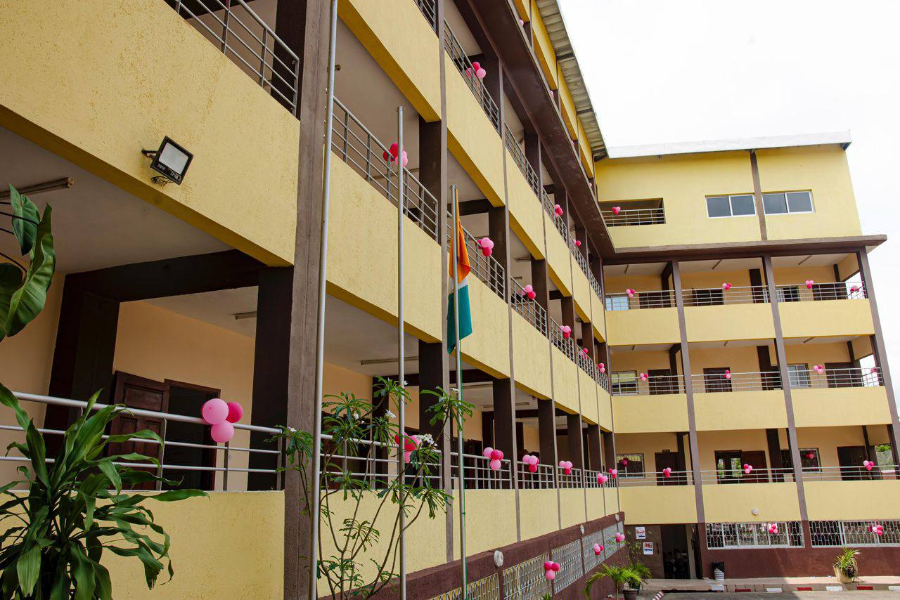 coll-ge-le-college-alice-de-bel-cabel-cabel-est-un-tablissement-d