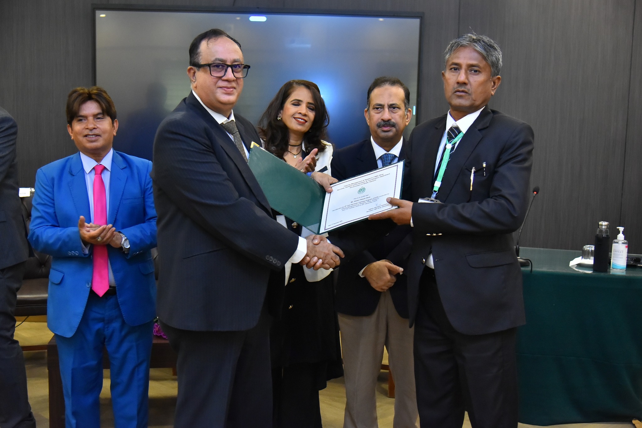 Tra... - Training Management & Research Wing, SGA&CD, Karachi.