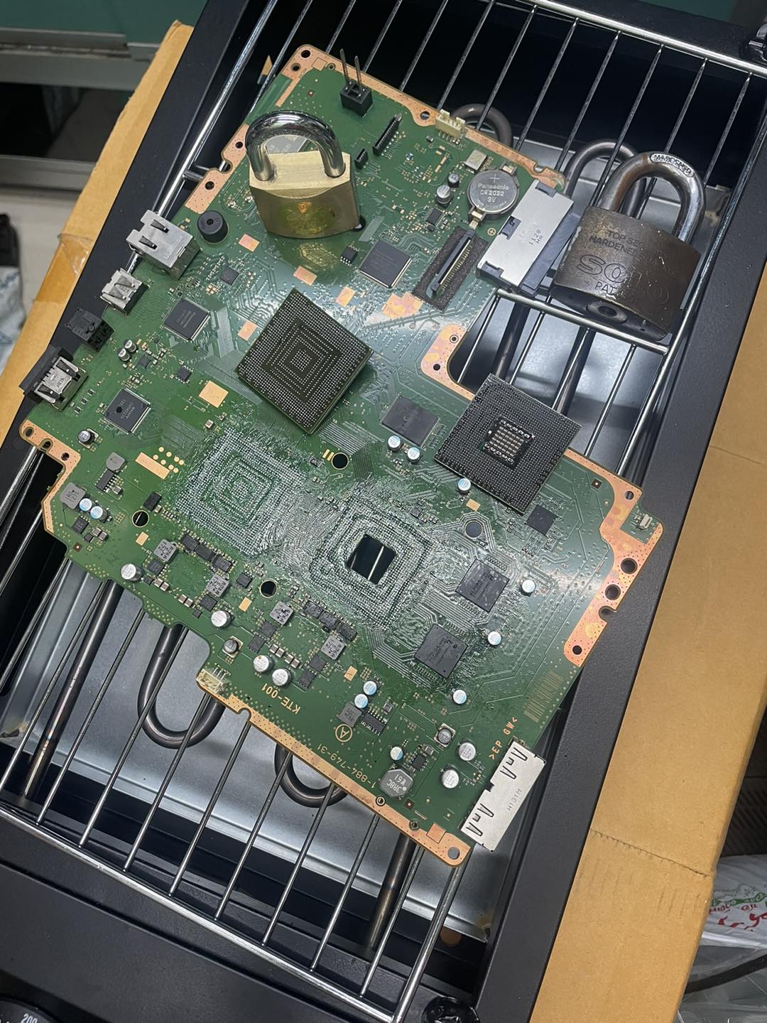 Ps3 ตัดดับเอง ซ่อมด้วยการยก CPU และ... - รับซ่อมเกมส์ ทุกอาการ ...