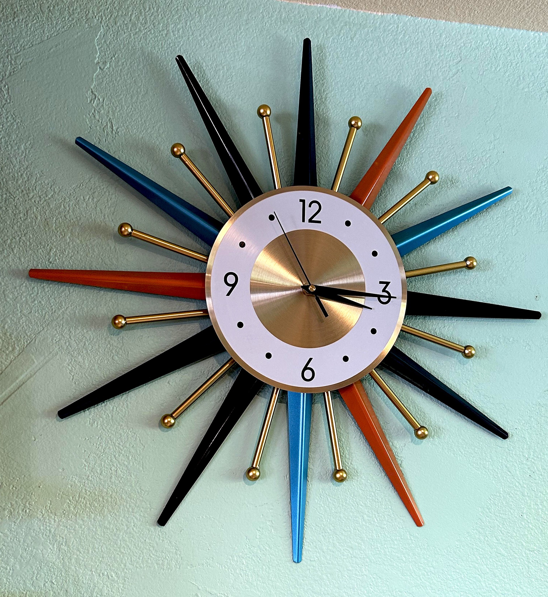 A very special vintage find!! 1960's WORKING Squirt clock!