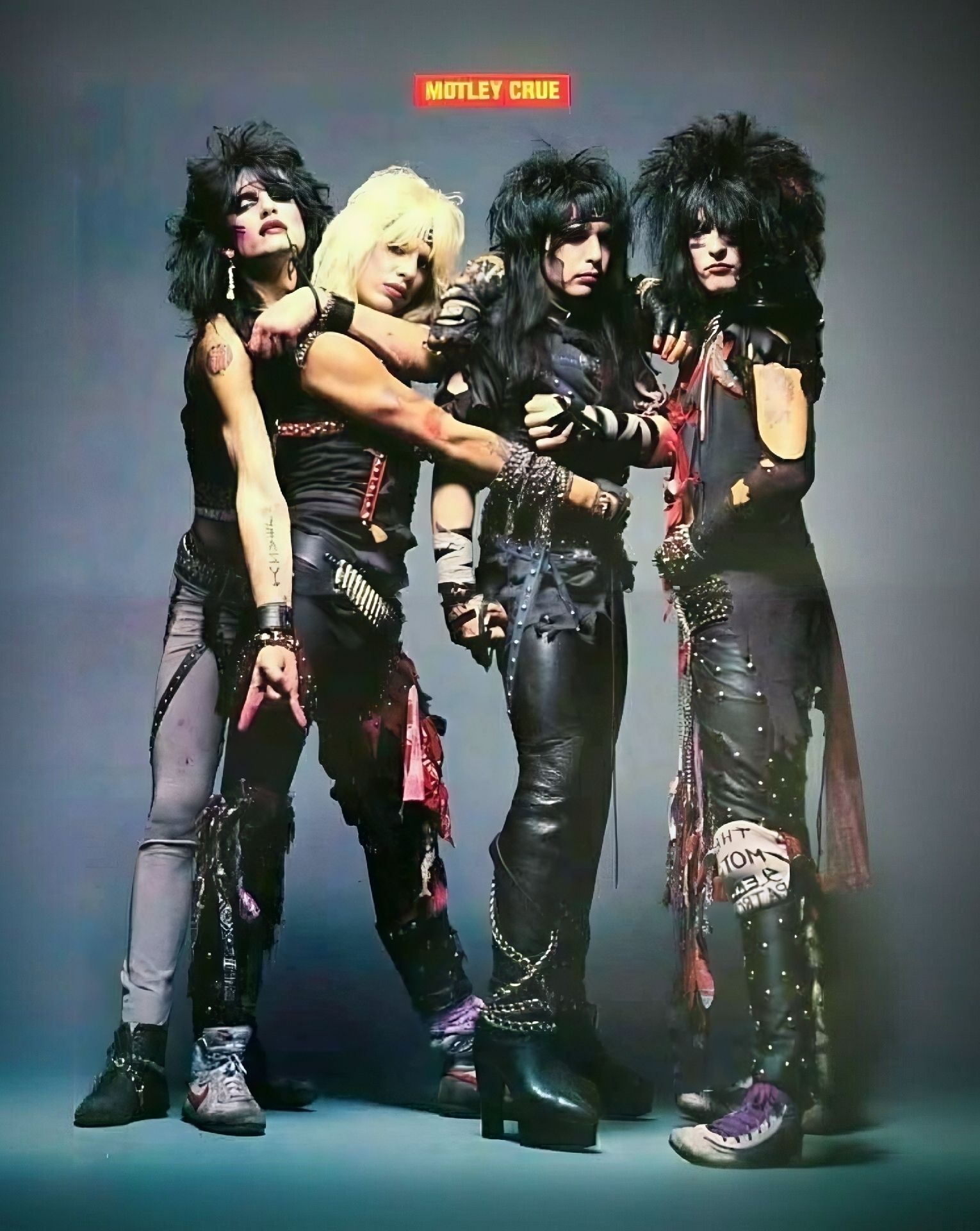 Scream and shout, tear that sucker down..