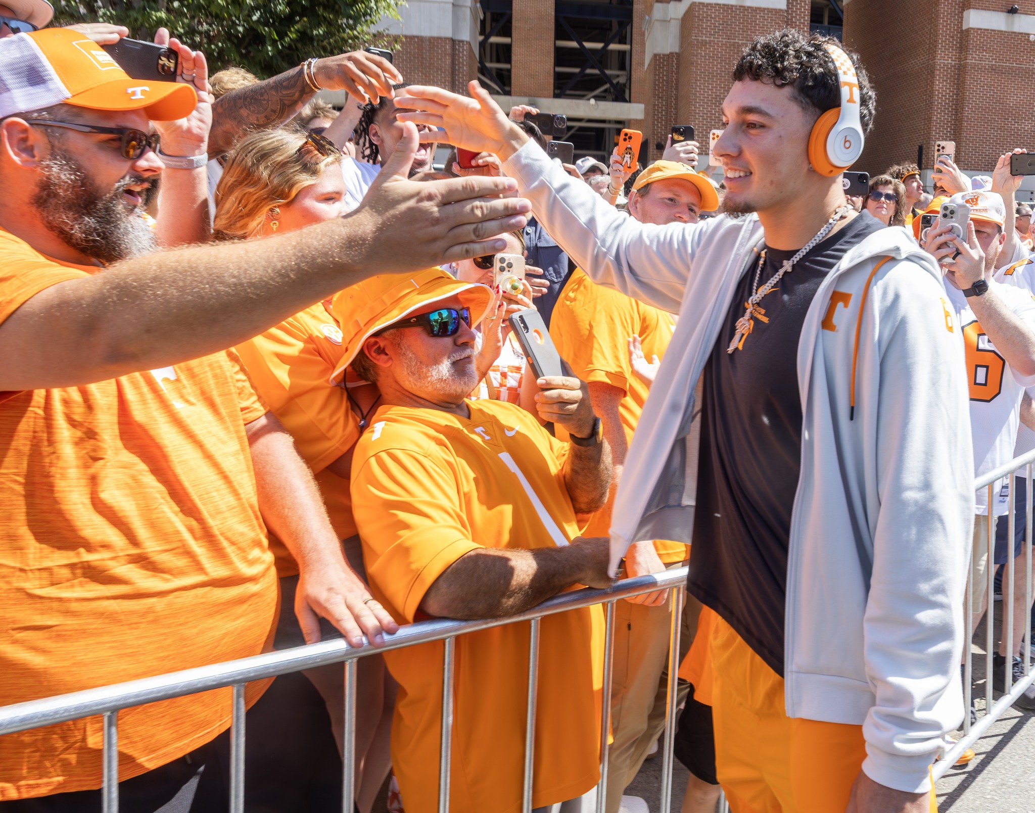 VOL - 2027 five-star recruit confirms suspicion about the role that ...