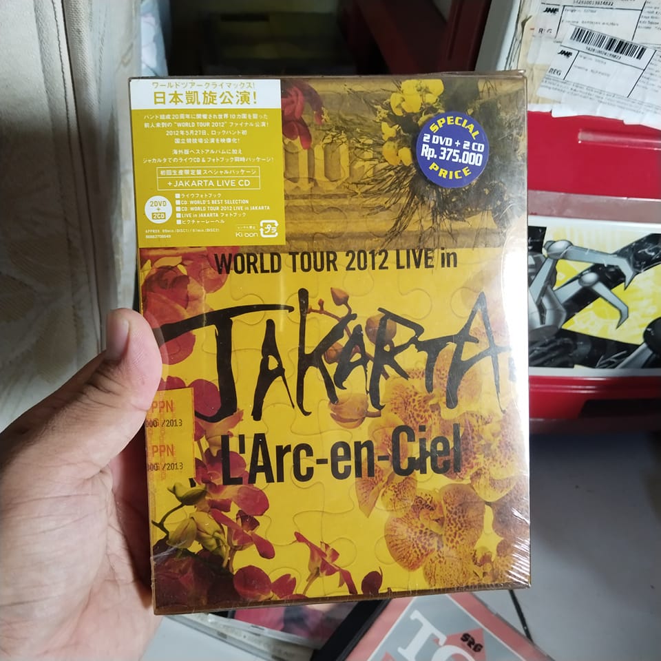 DVD L'Arc-en-ciel - World Tour 2012 Live In Jakarta 4 Disc 2 Disc