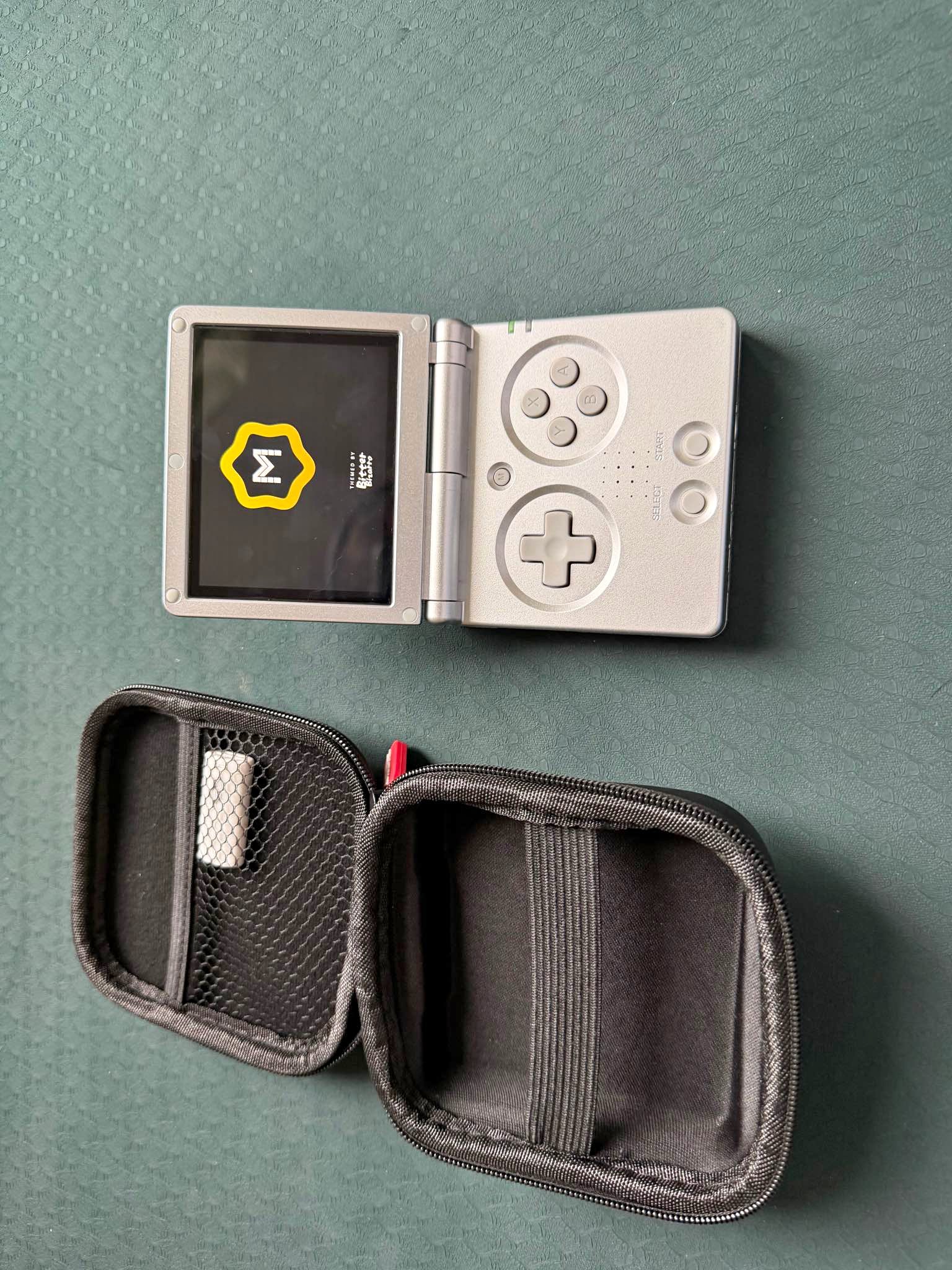 Silver RG35XXSP emulation gameboy device - Video Game Consoles ...