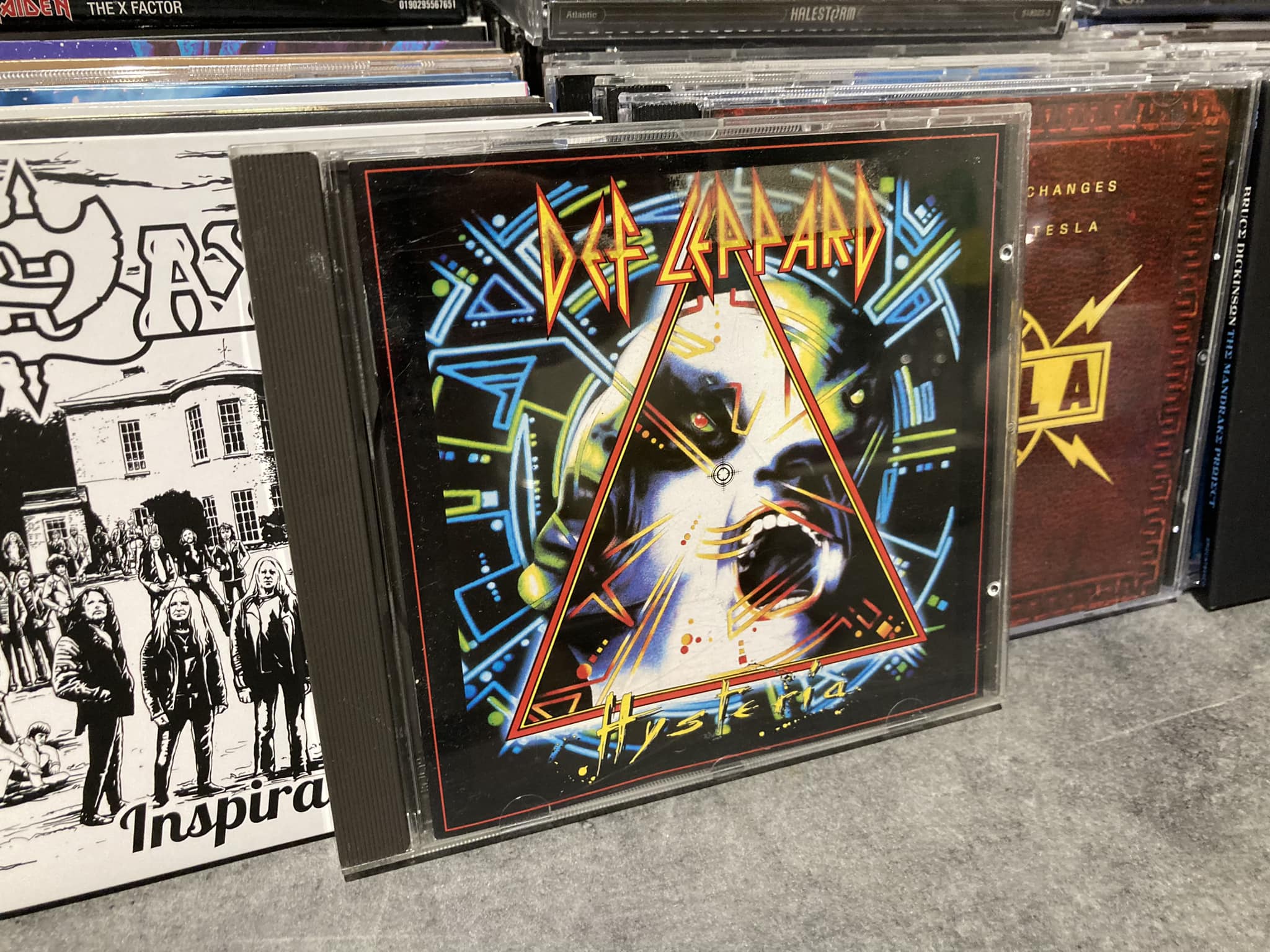 Def Leppard - Hysteria (1987) [FLAC] (1993 MFSL UltraDisc II