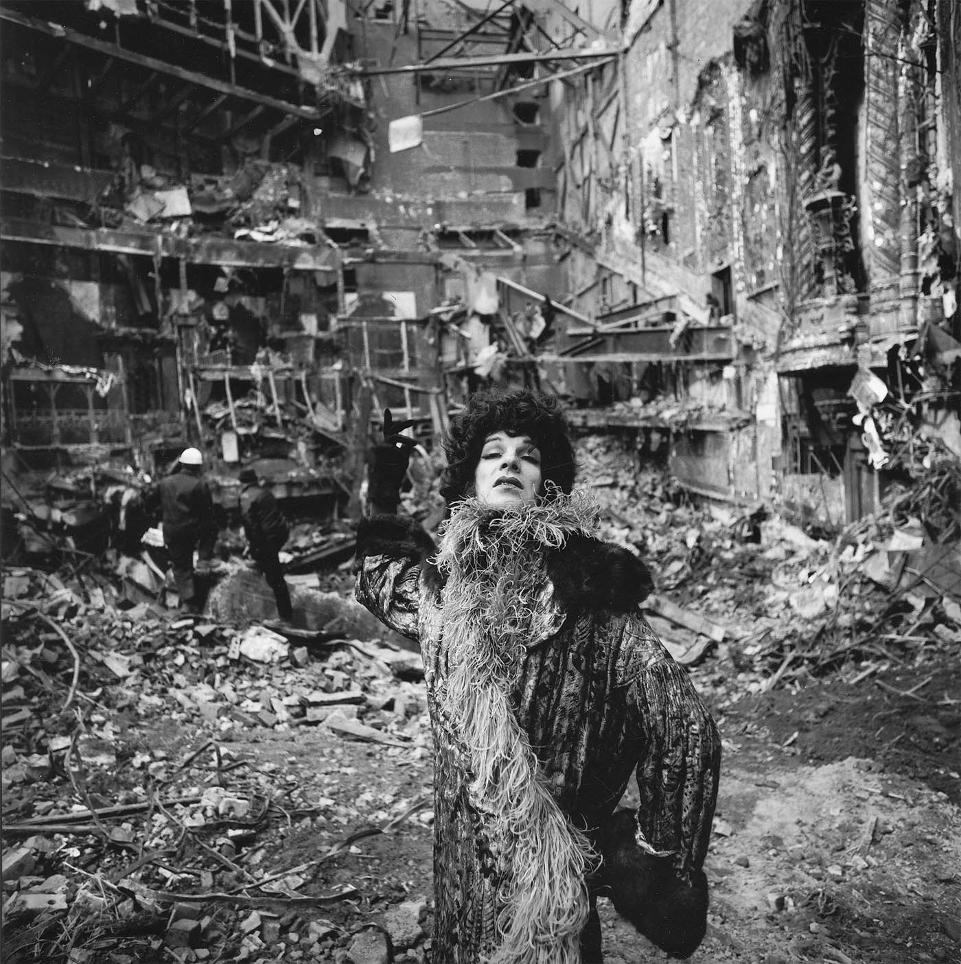 バロック 1971. 20 Flatbush Avenue and 1 Nevins Street. Brooklyn. Fox