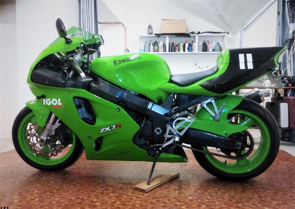 Kawasaki Ninja ZX-7R #kawasaki