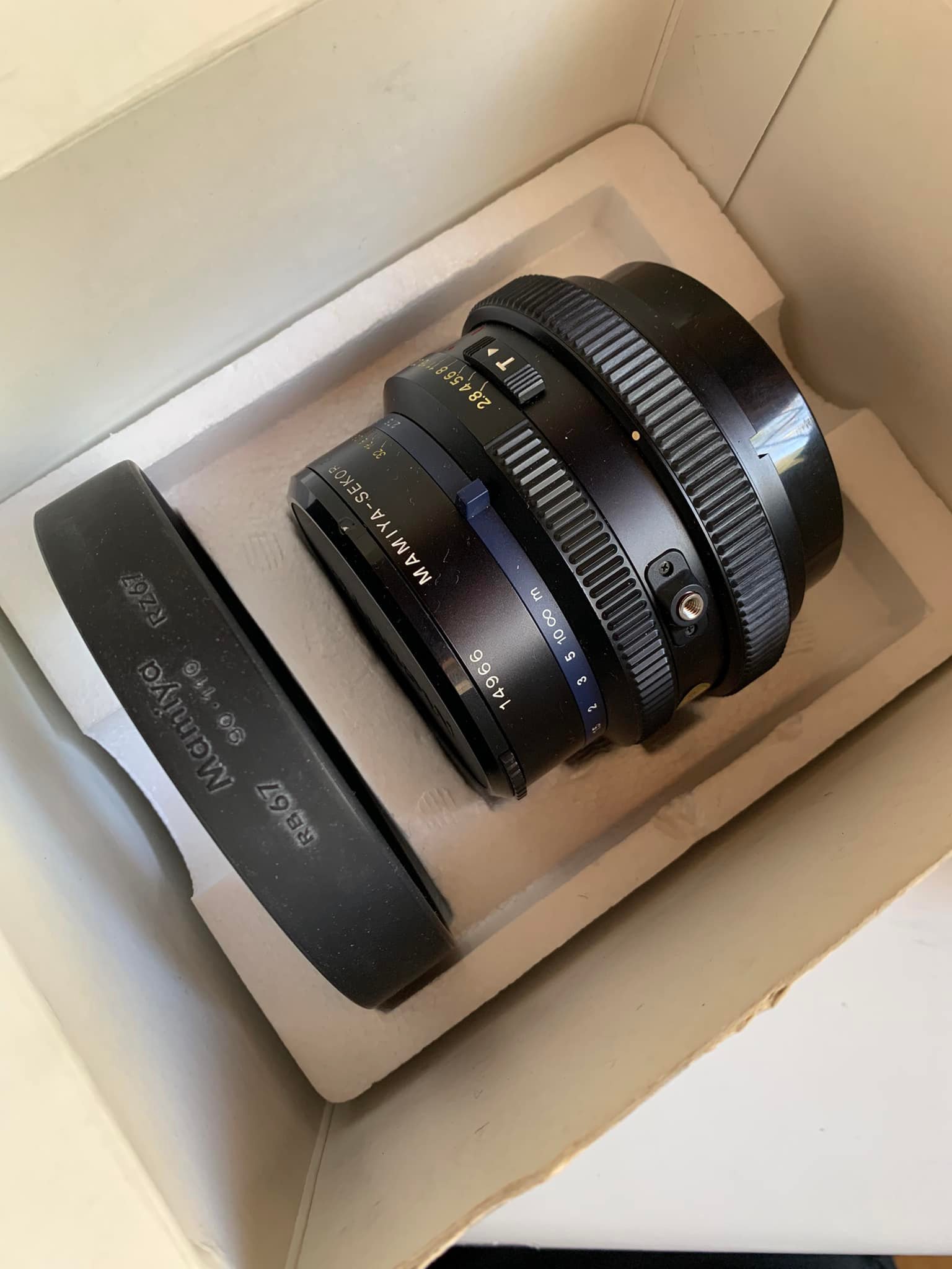 Mamiya Sekor Z 110mm f/2.8 lens on Canon EOS R