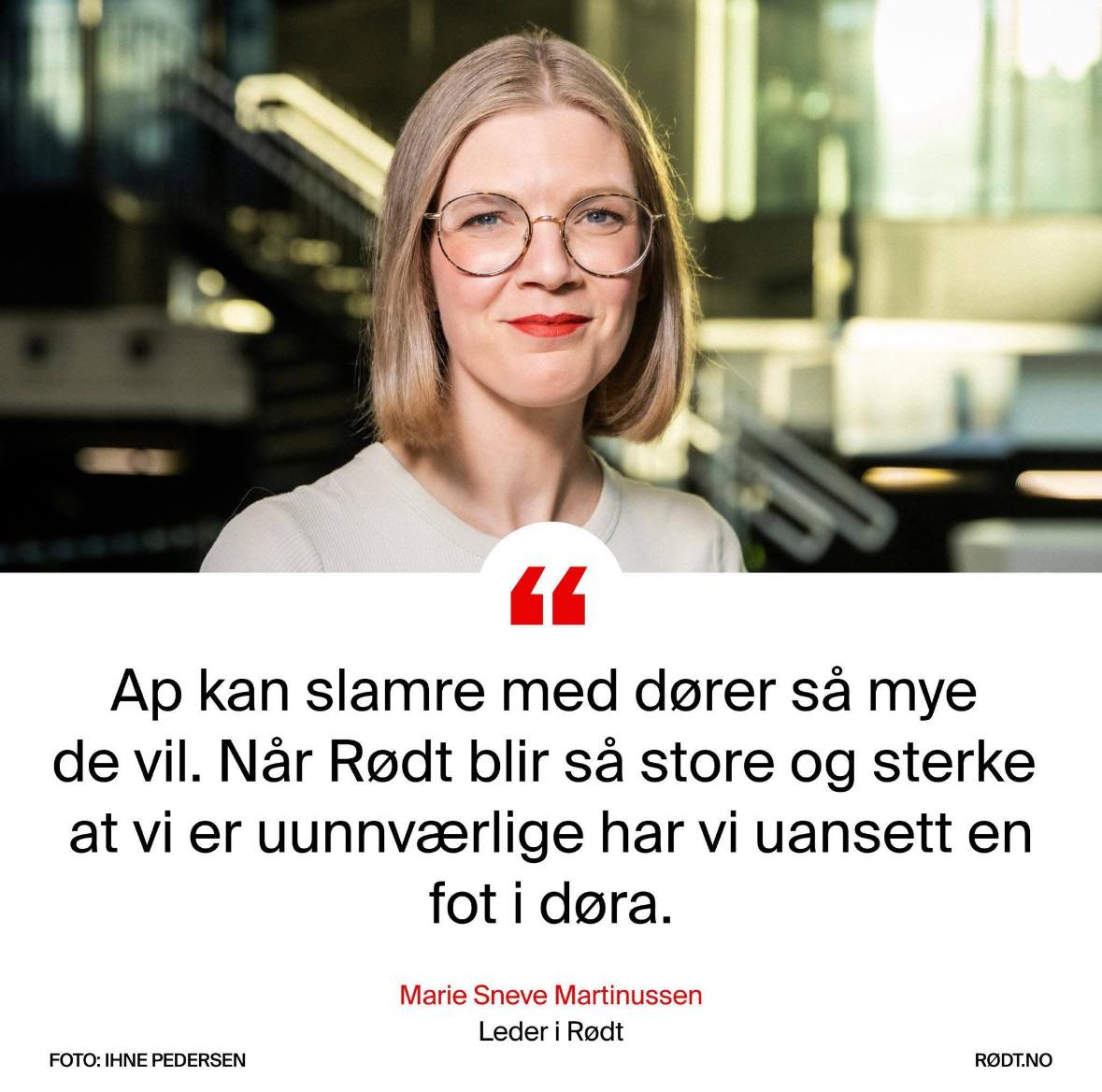 Marie Sneve Martinussen - Rødt