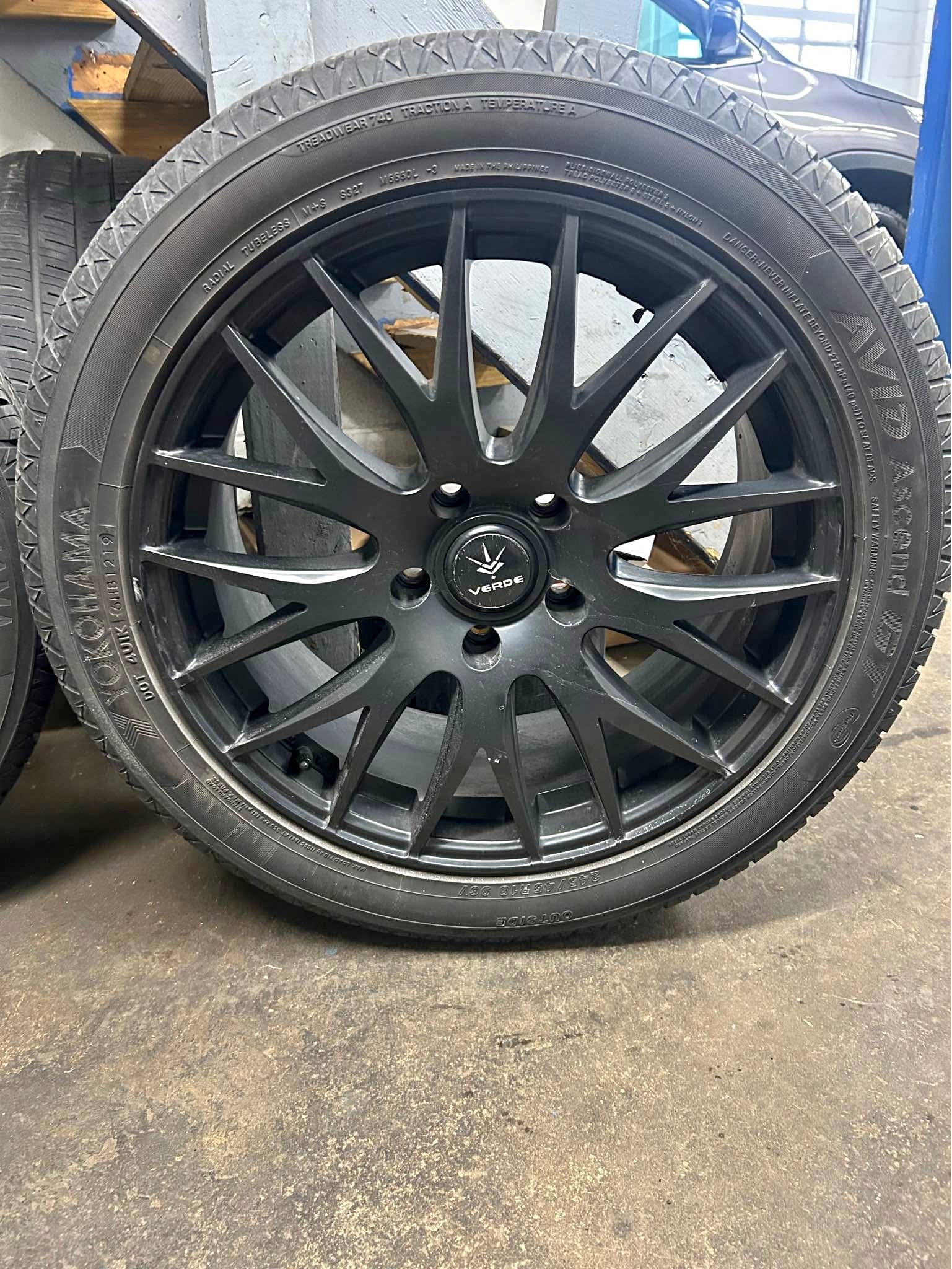 4 flawless 18 verde rims with 600 worth of Yokohama rubber on them ...