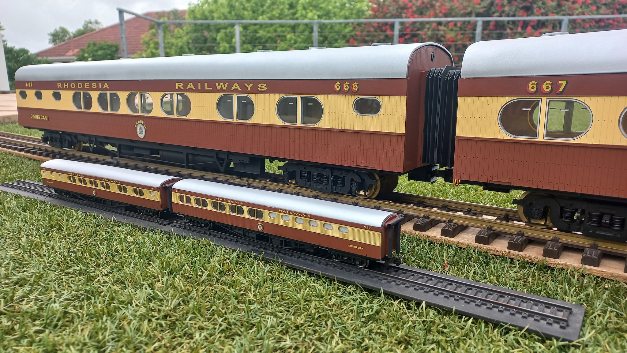 SARM SAR-Models - Rhodesia Railway - Dining-Lounge Car Set... | Facebook