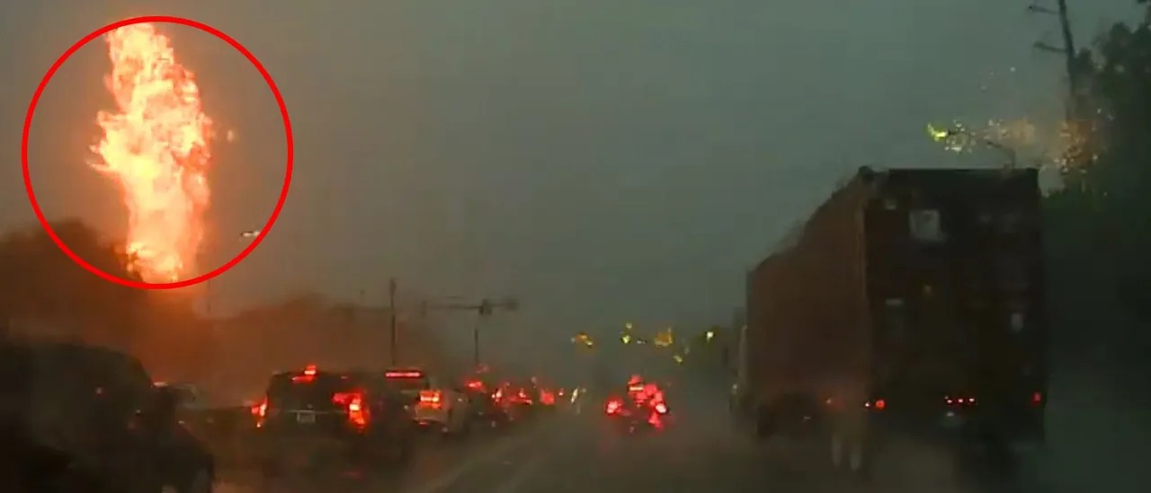 American - Watch Lightning Strike Set Off Massive Explosion Off Busy ...