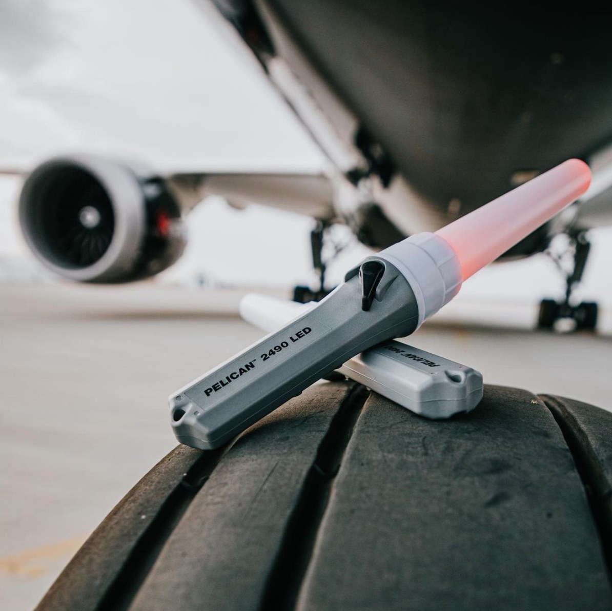The Pelican 2490 with its screw-on... - Pelican Latin America | Facebook