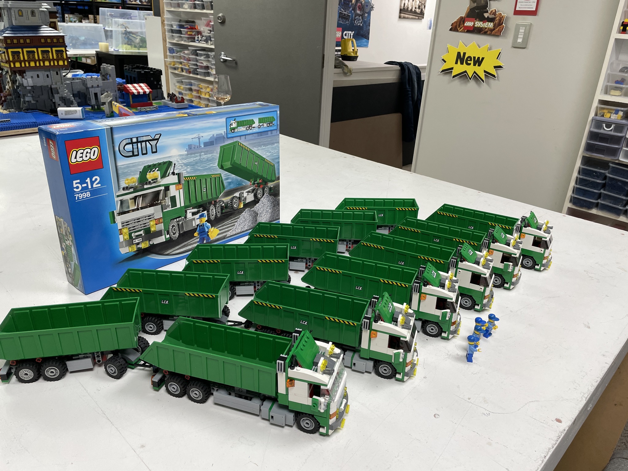 Lego 7998 - Time to move some quarry material. One of my favourite 
