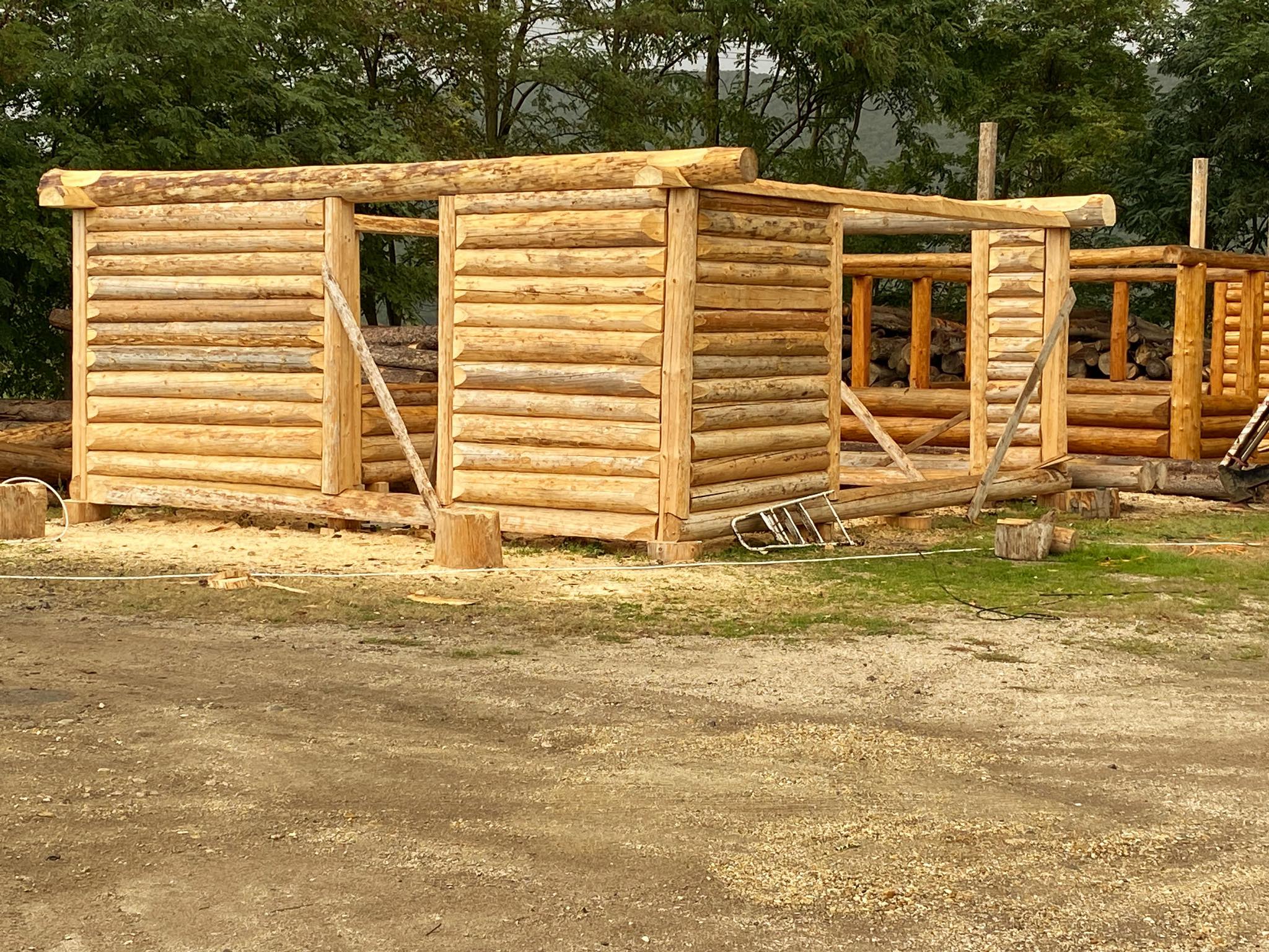 Rönkház Építés | Sutto