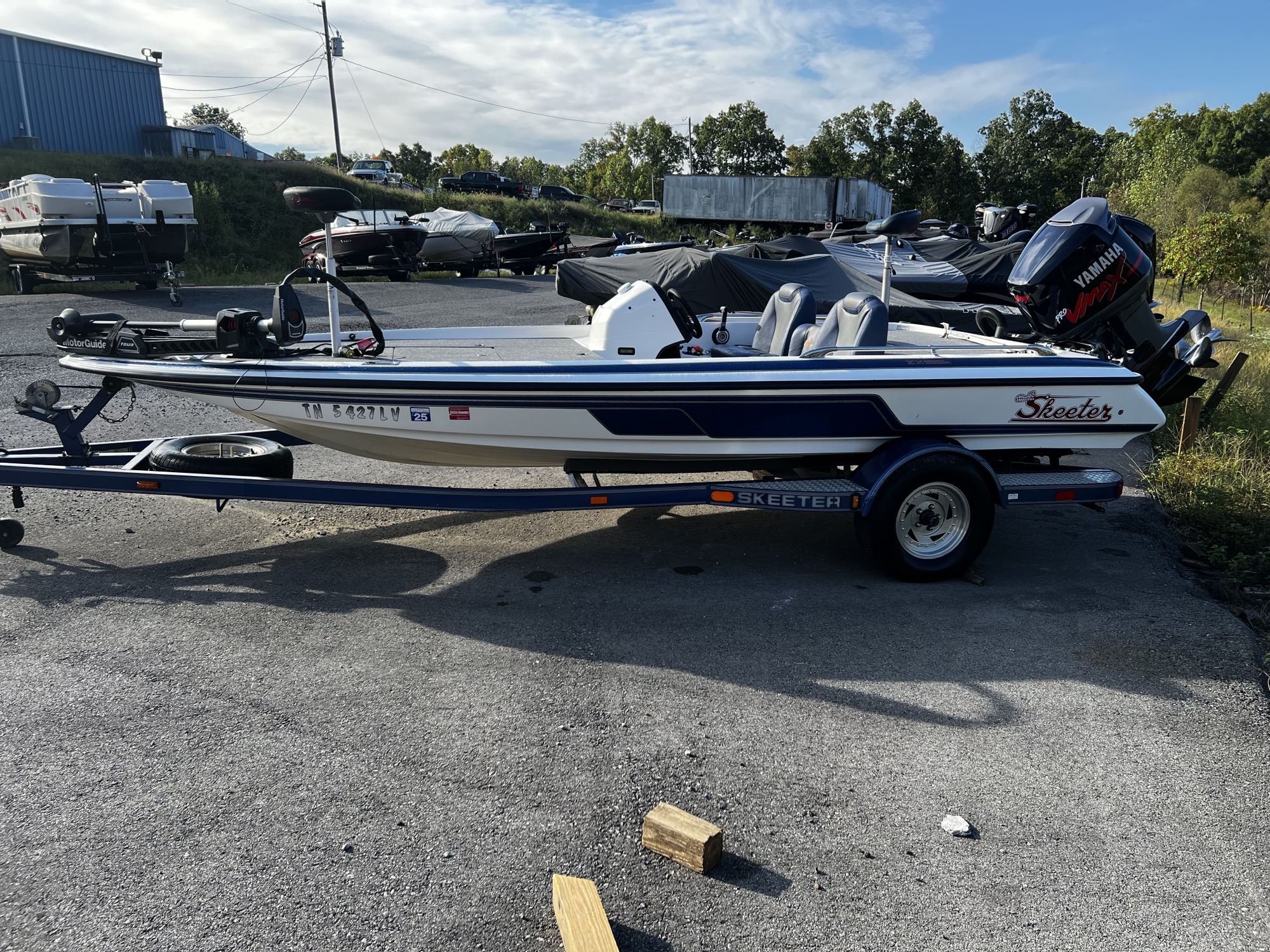 1998 SKEETER ZX185C IN EXCELLENT CONDITION POWERED BY A TWIN PROP