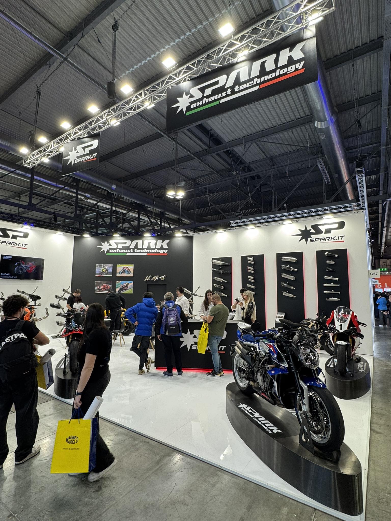 Jonathan Racing | Giv'atayim