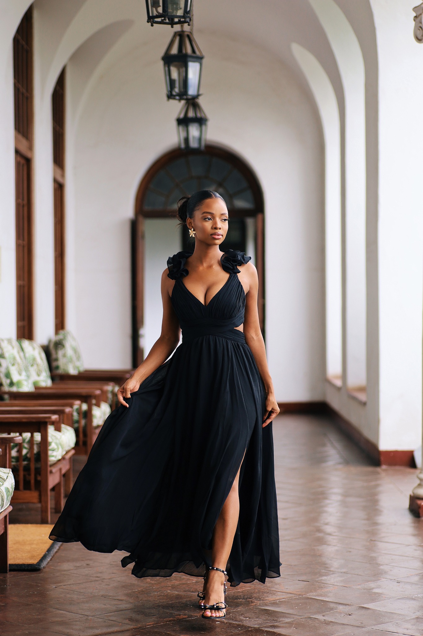 sweetheart a line wedding dress A-line Spaghetti strap Sleeveless High Split Floor-length Lace Puffy Flowers Size for girl:18 - 24 months With short sleeves and Sherri Hill Pre-release Charlotte Navy Strapless Ruffle