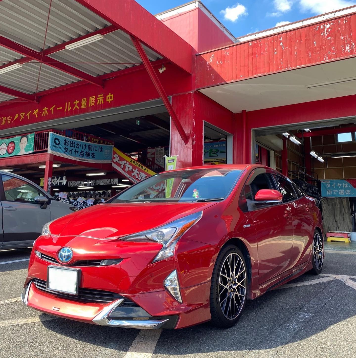 H様 プリウス TRD TF9 18×7.5+48 114.3-5 225/40R18 #マンモス #パーツ