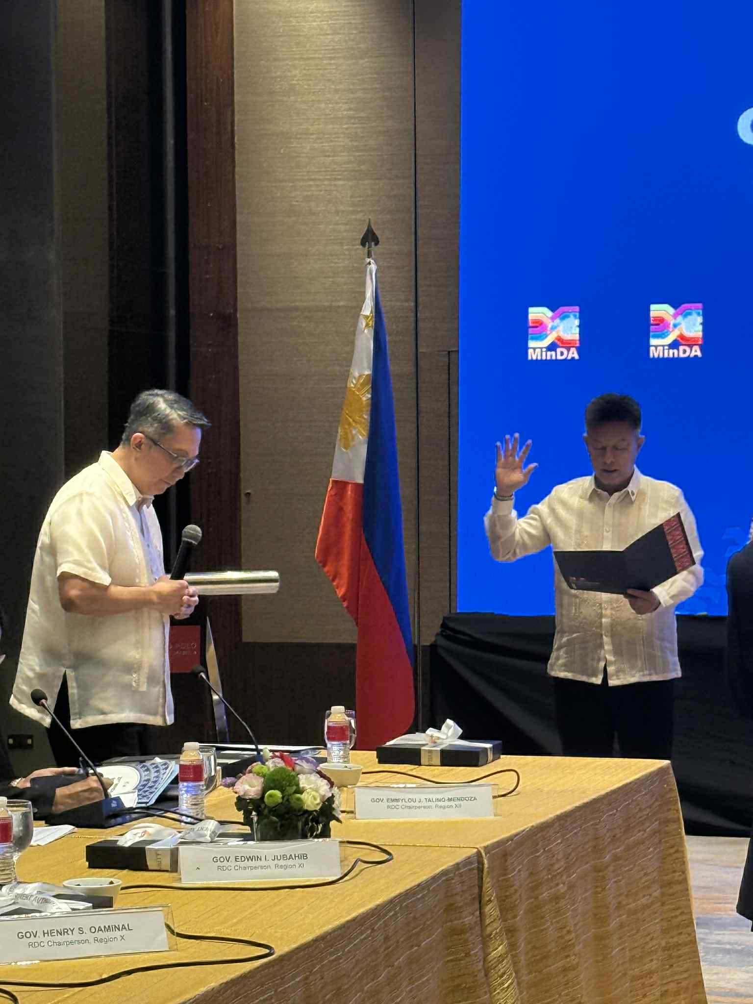𝐒𝐄𝐂𝐑𝐄𝐓𝐀𝐑𝐘’𝐒 𝐂𝐎𝐑𝐍𝐄𝐑 𝐍𝐂𝐌𝐅 𝐒𝐄𝐂𝐑𝐄𝐓𝐀𝐑𝐘 𝐅𝐎𝐑𝐌𝐀𝐋𝐋𝐘 𝐓𝐀𝐊𝐄𝐒 𝐇𝐈𝐒 𝐎𝐀𝐓𝐇 𝐀𝐒 𝐌𝐈𝐍𝐃𝐀 ...