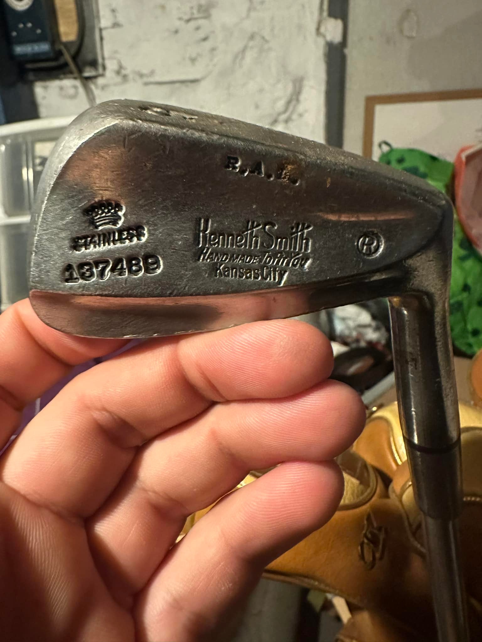 What year and value is the Kenneth Smith golf set?
