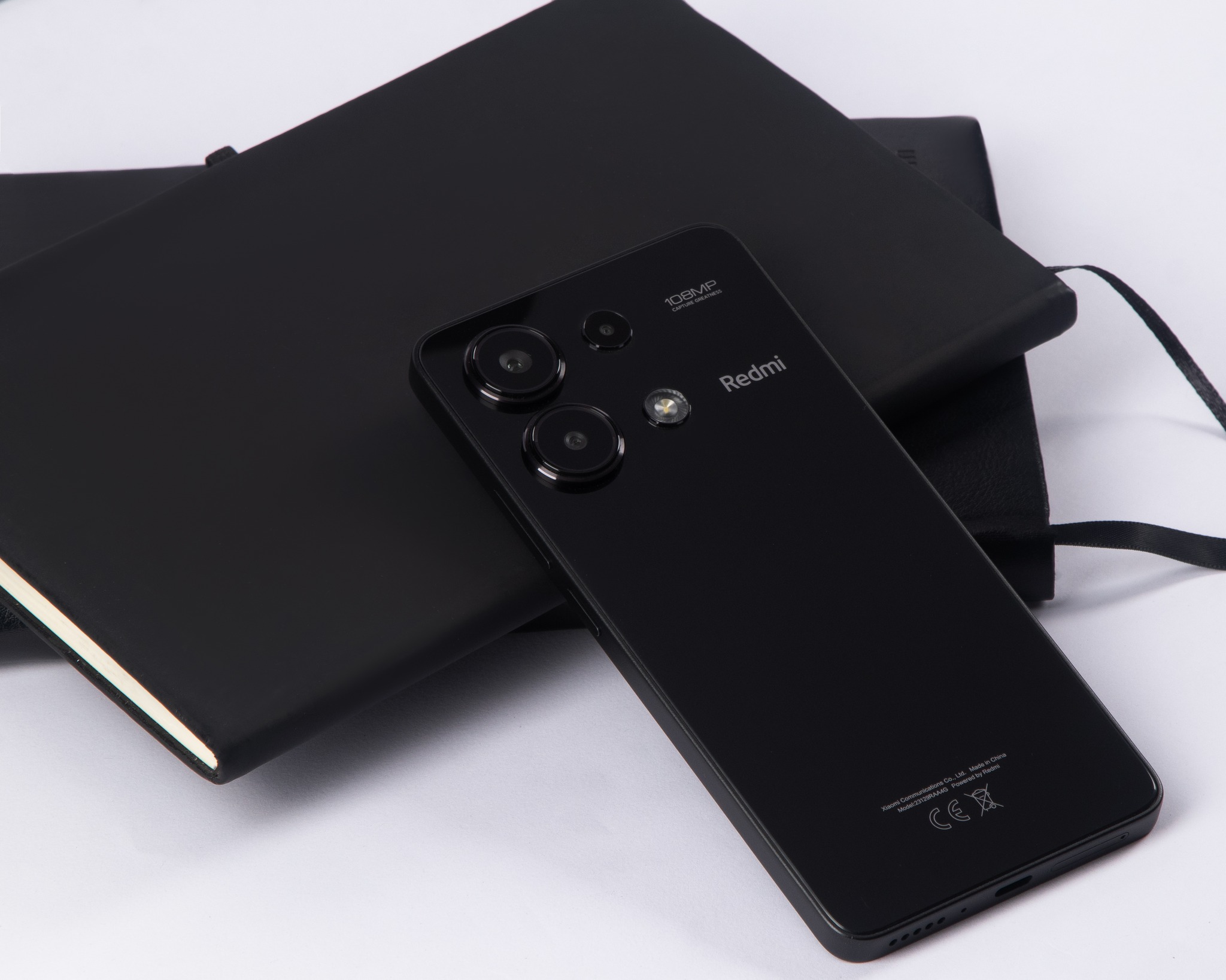 Own your style and seize every moment with the Redmi Note 13 Pro