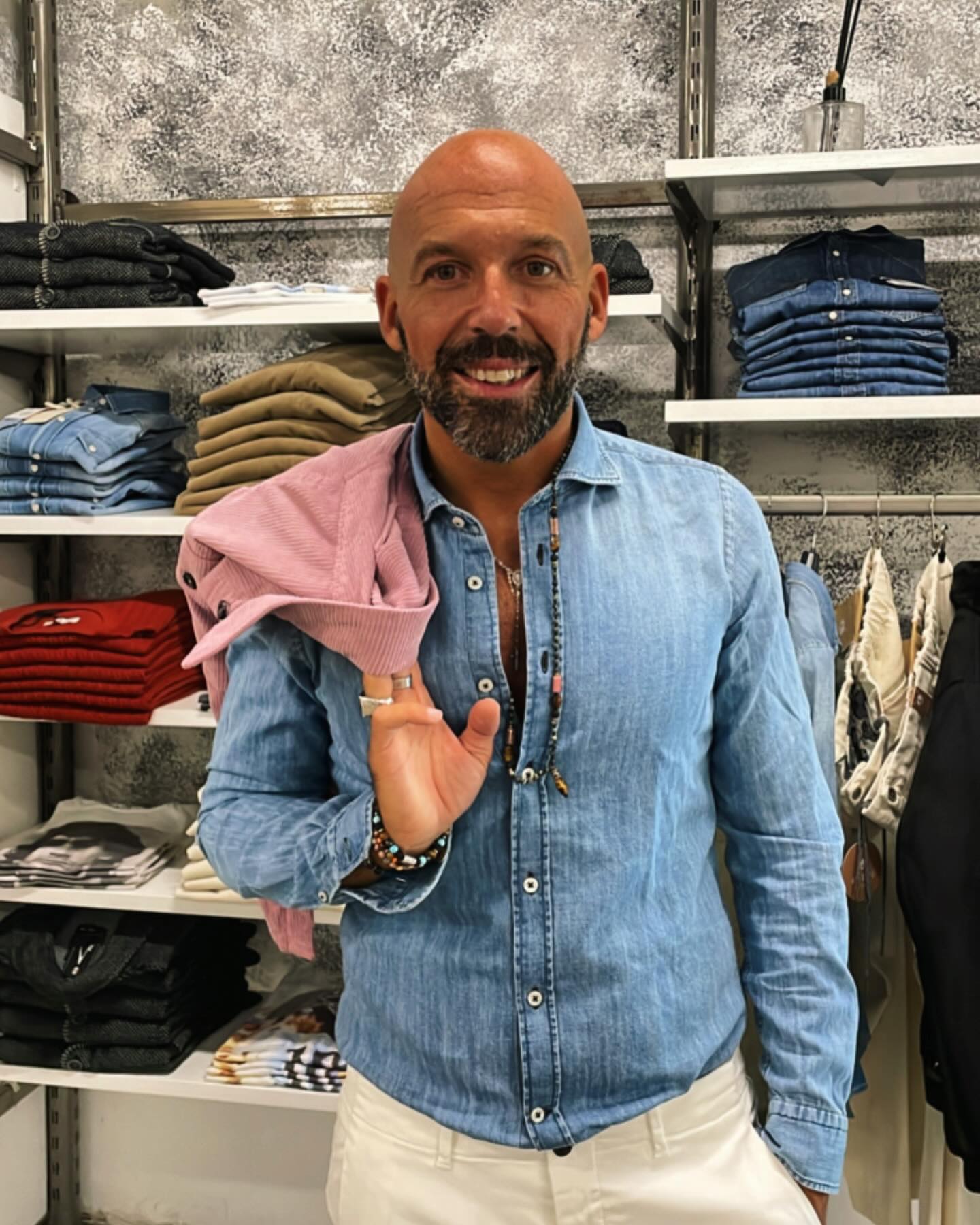 Faciba - Adatta ad ogni outfit, casual ma stilosa, la CAMICIA IN 