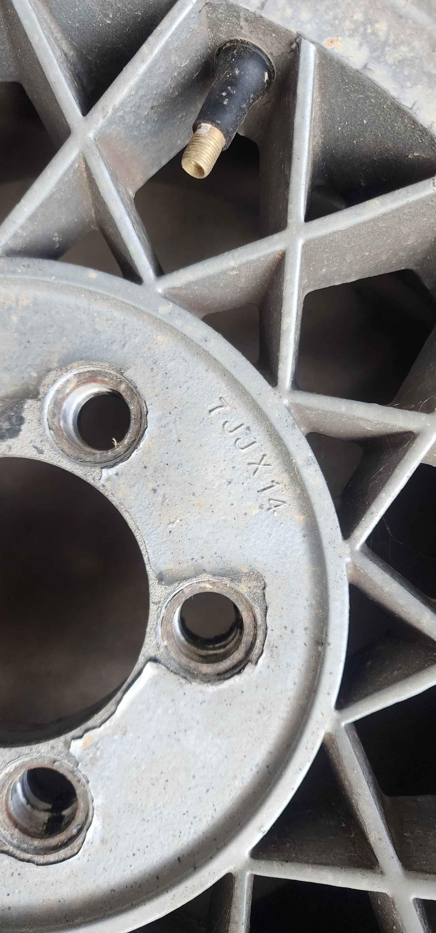 14 inch Cheviot hotwire mags - Car Wheels, Tires & Parts - Cessnock ...