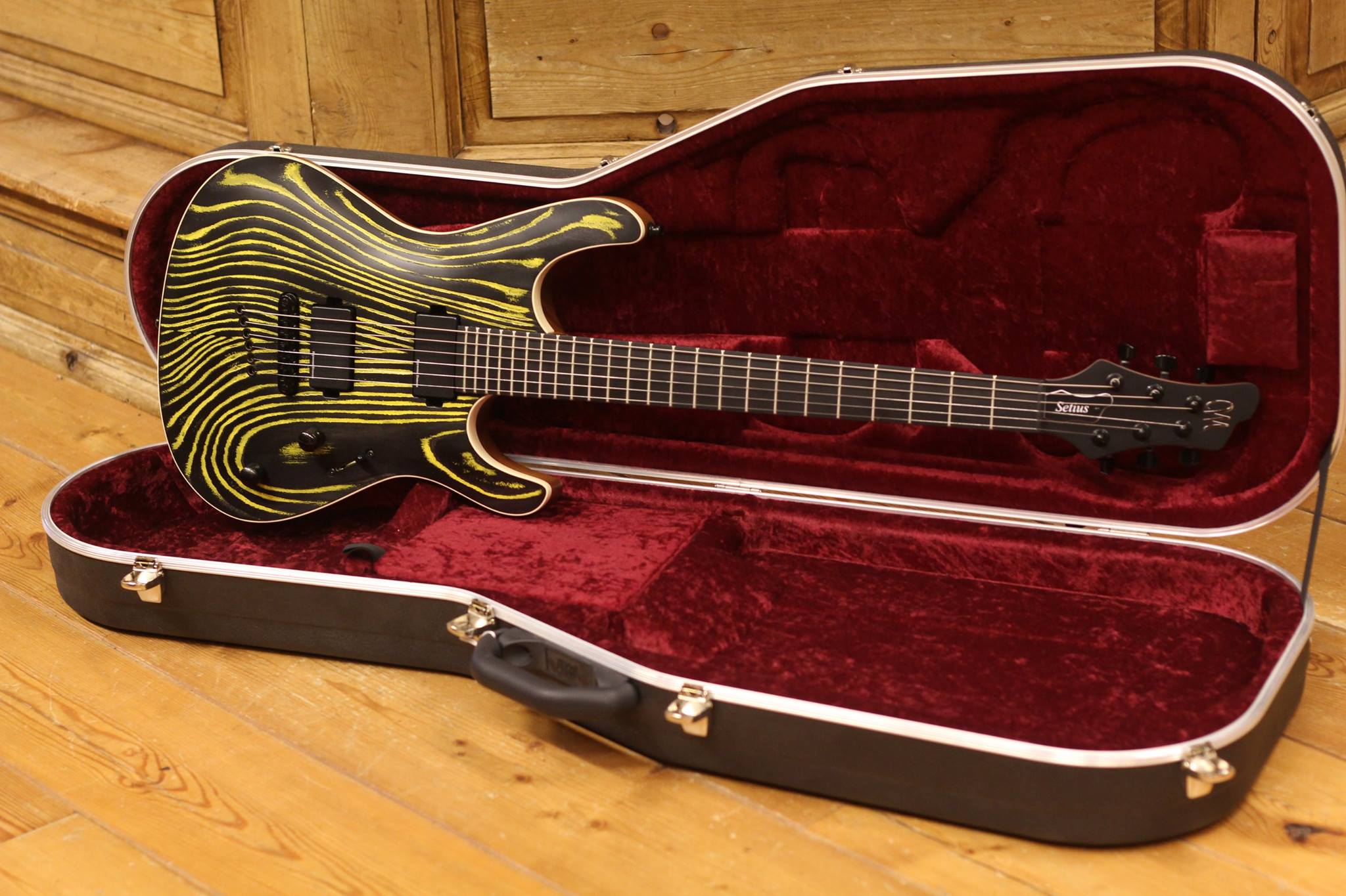 Mayones Setius Gothic 6 Custom | Trans Black Matt Green Luminlay