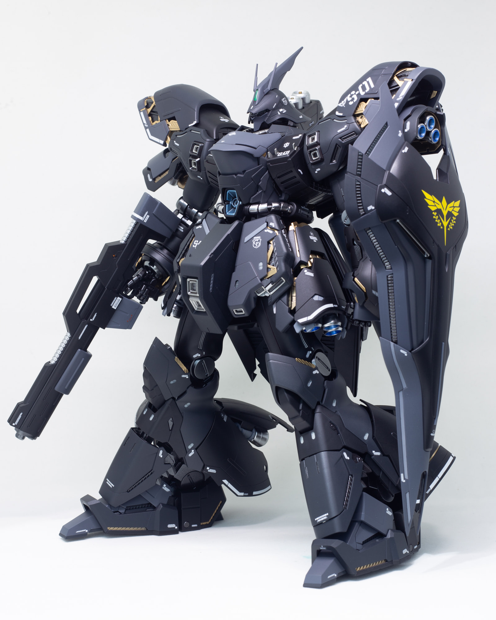 MG 1/100 NEO ZEON MSN-04 Mobile Suit Sazabi 