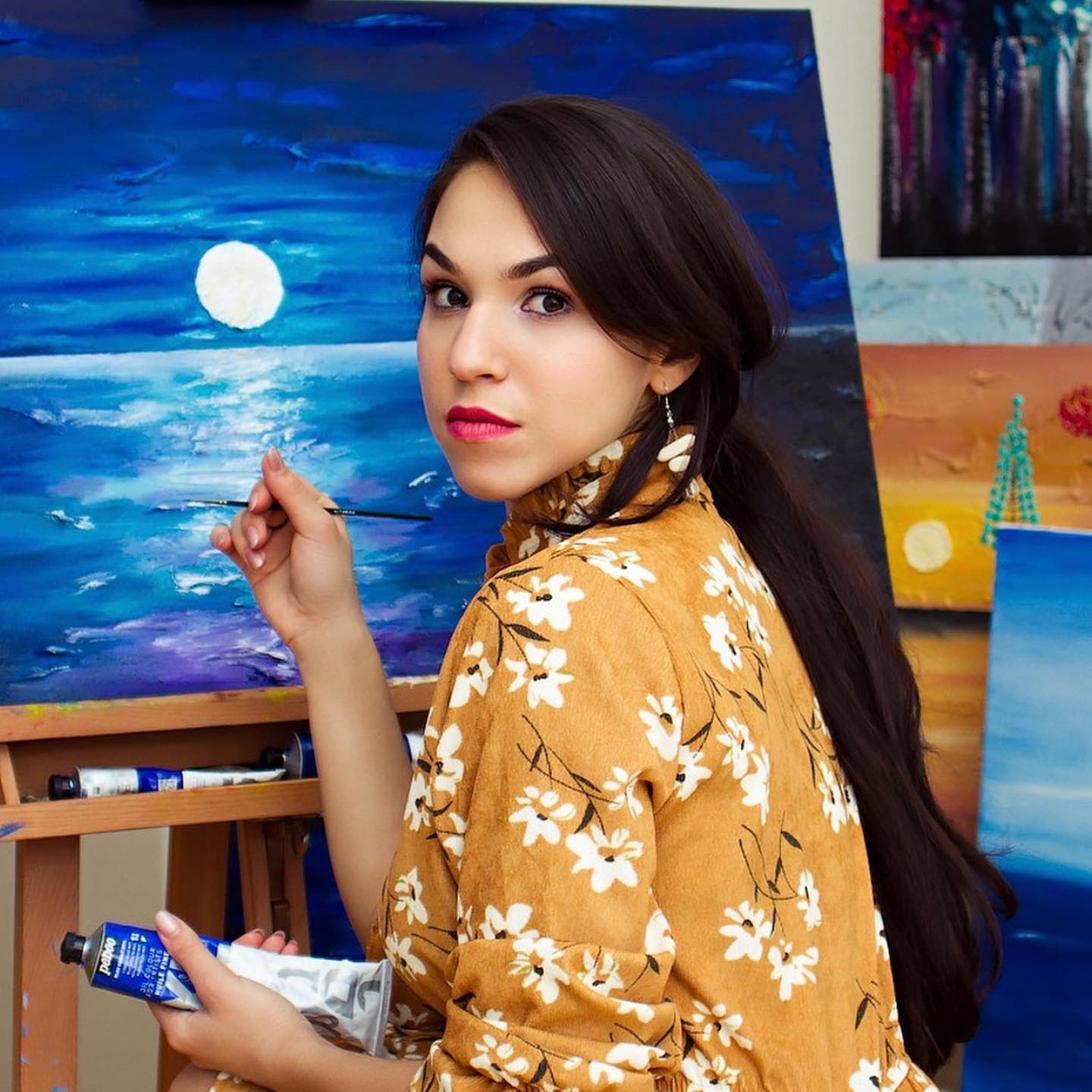 Julia Azza Artist