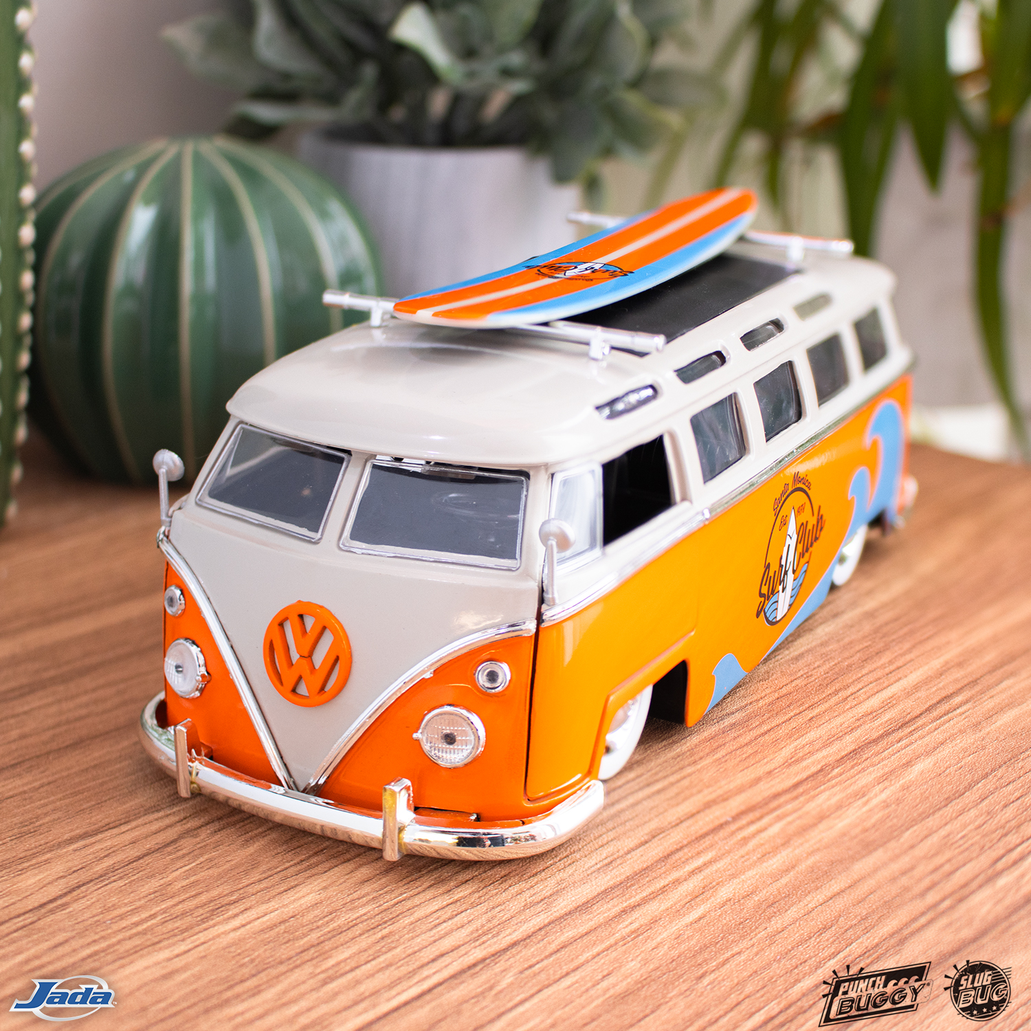 1962 Volkswagen bus die-cast collectible at Amazon