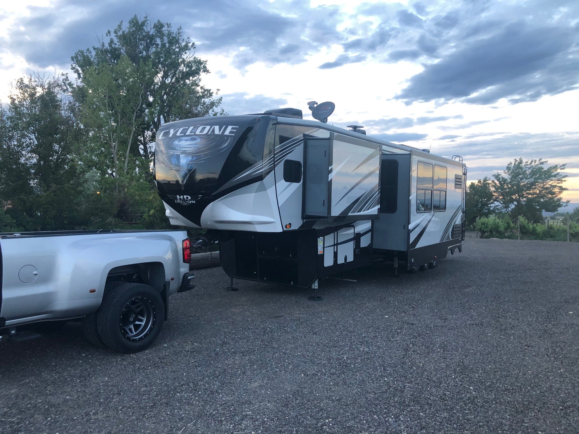 2019 Heartland Cyclone Side Patio 4270 s5 edition toy hauler - RVs ...