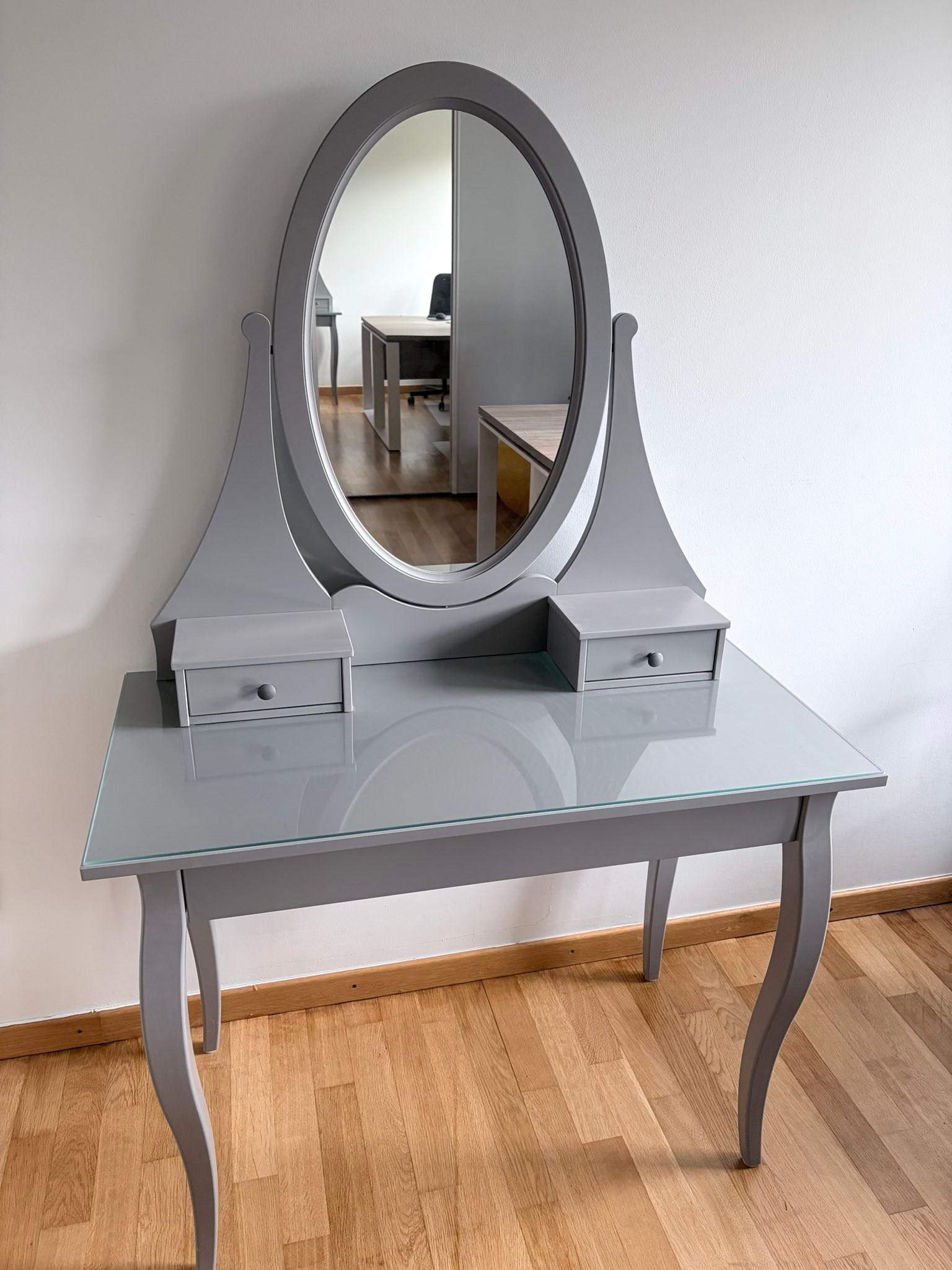 ikea hemnes dressing table grey Dresser / Vanity - limited edition - color, no longer available in Ikea. Never used, in perfect condition! Dimensions on the pictures. Price fall40