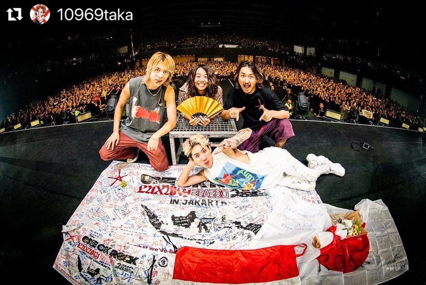 Thank you so much for wearing FAGASSENT? Mr.TAKA from ONEOKROCK 