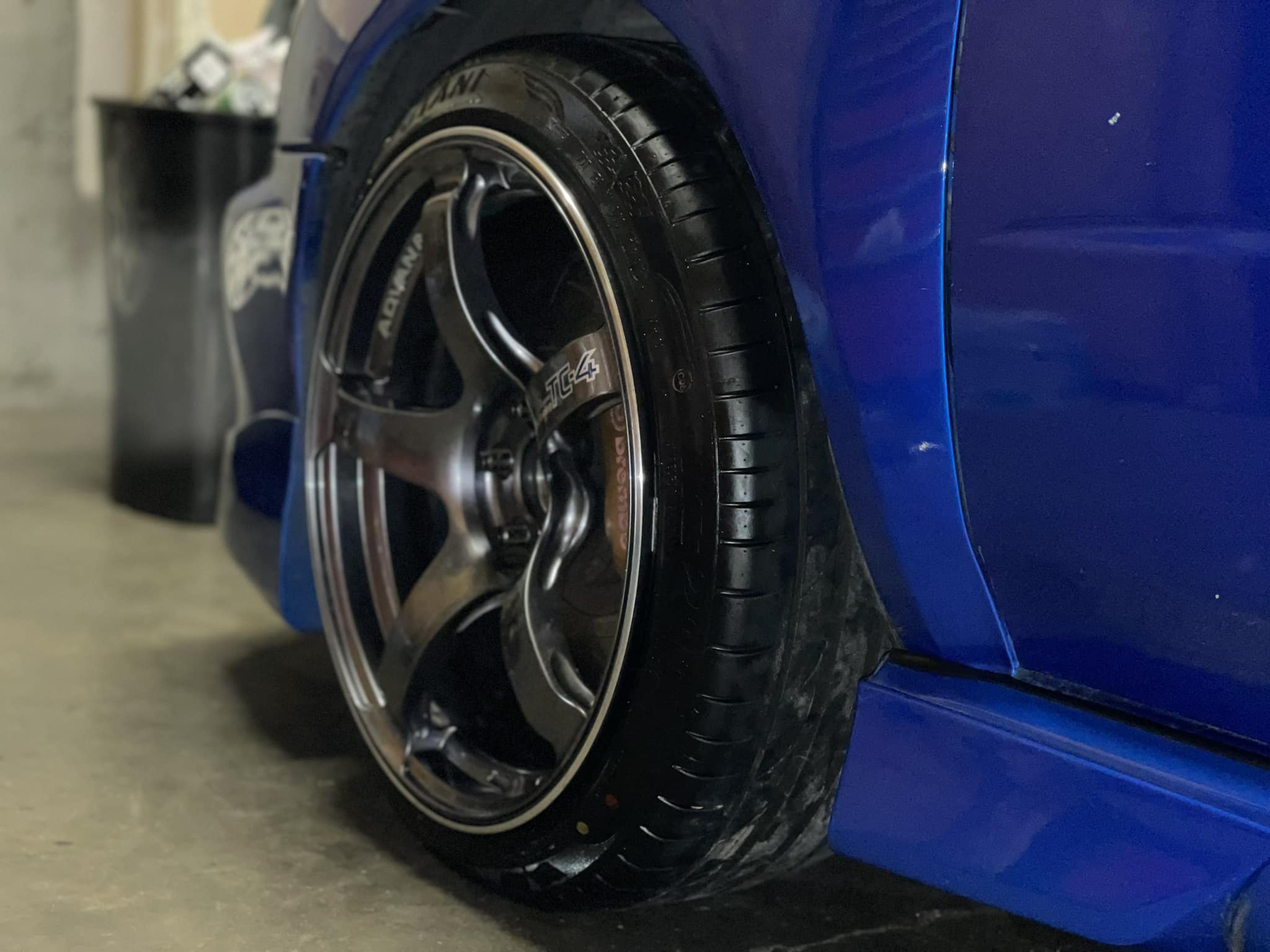 Is anybody running Aodhan AH06 18x10 +25 on there Subie?