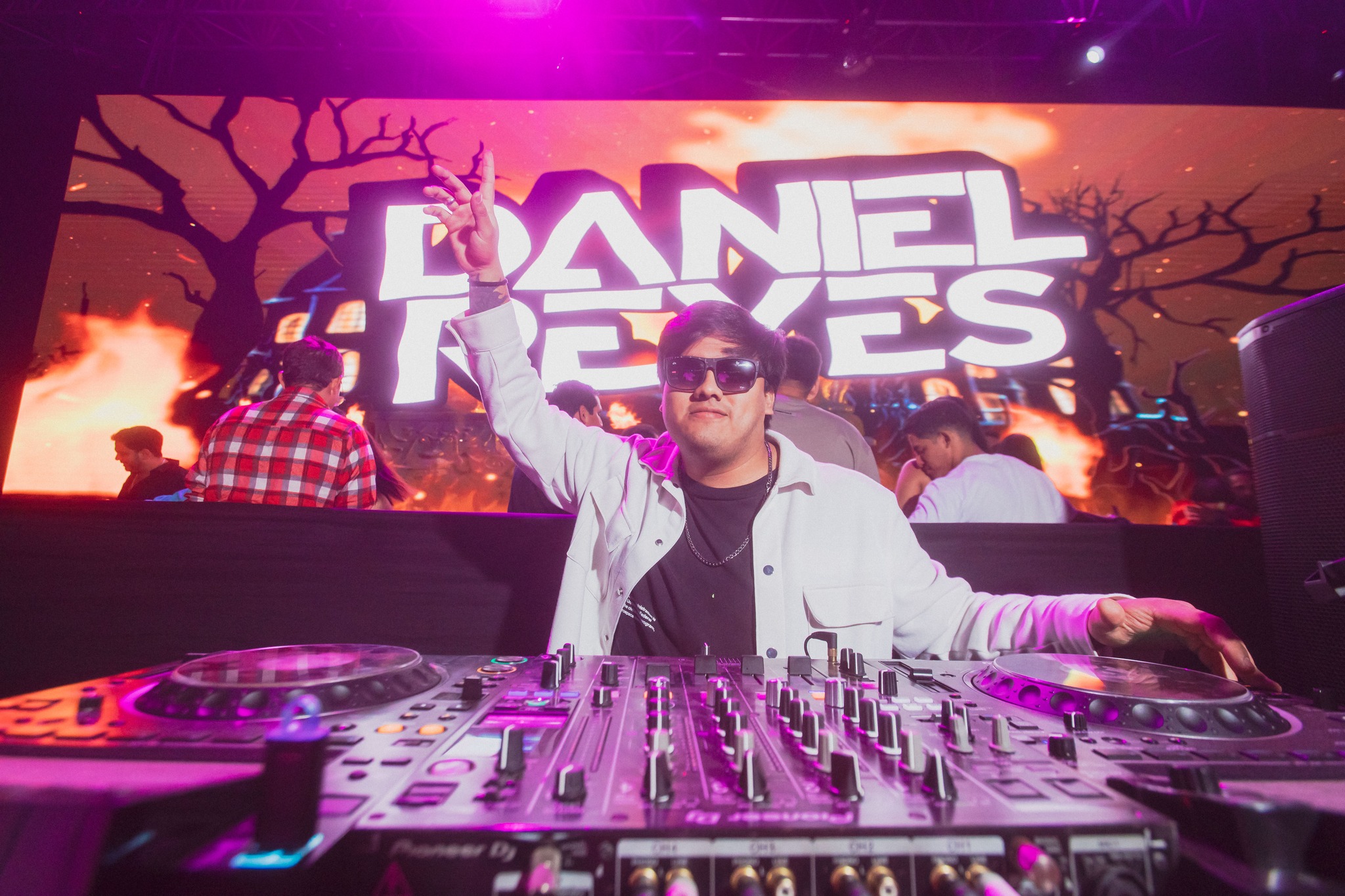 DJ DANIEL REYES