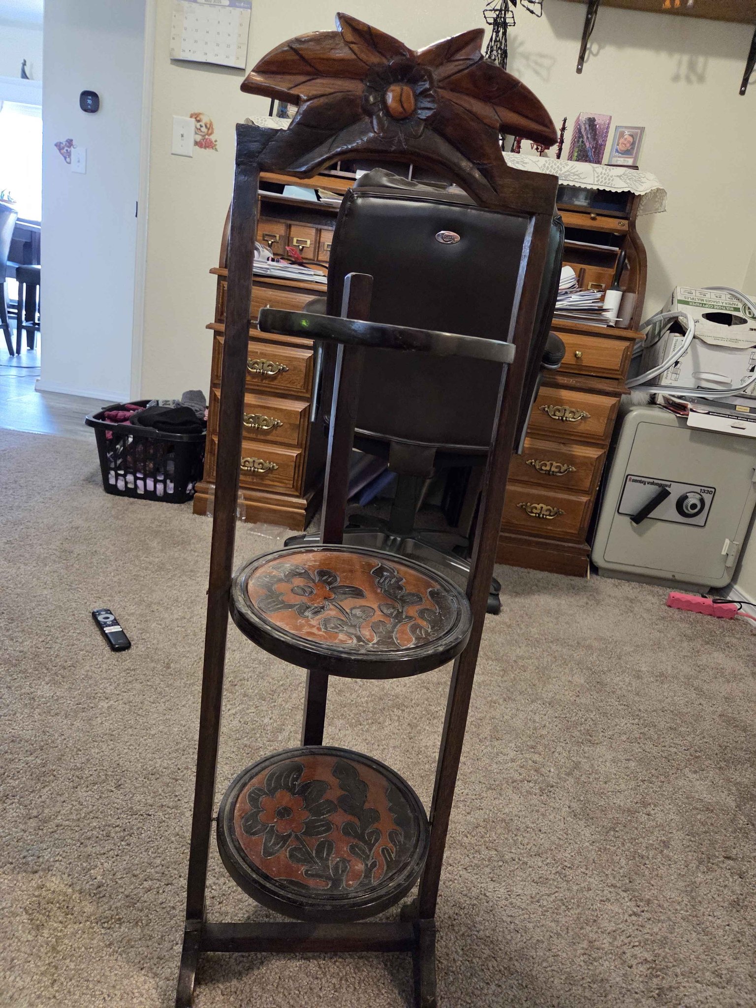Decorative table - Tables - Cheyenne, Wyoming | Facebook Marketplace ...